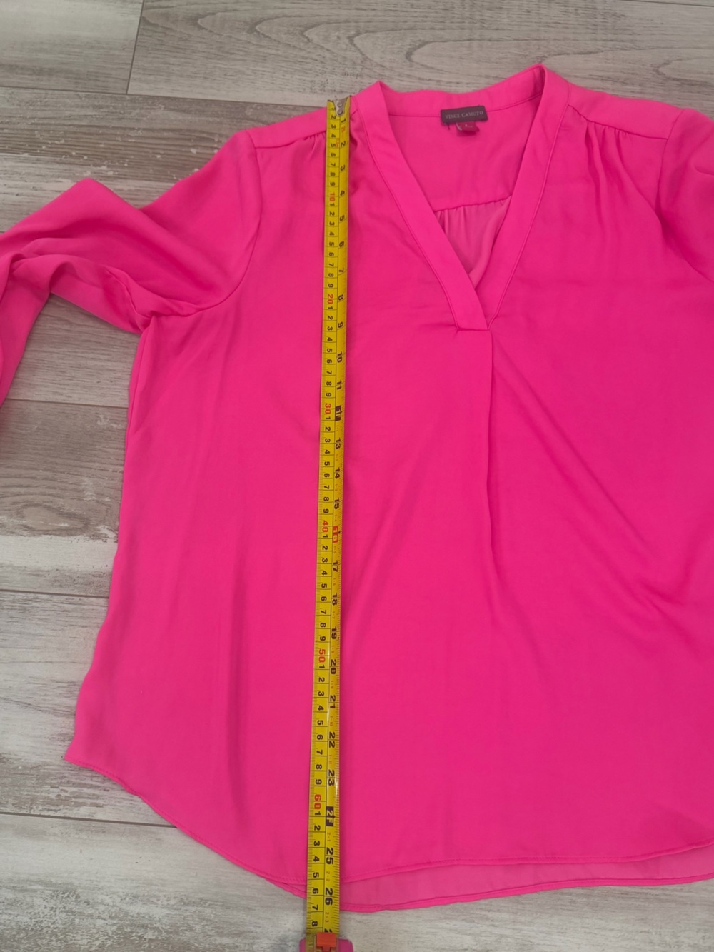 Vince Camuto Rumple Satin Split V-Neck Blouse Fuchsia Pink L - Picture 8 of 8